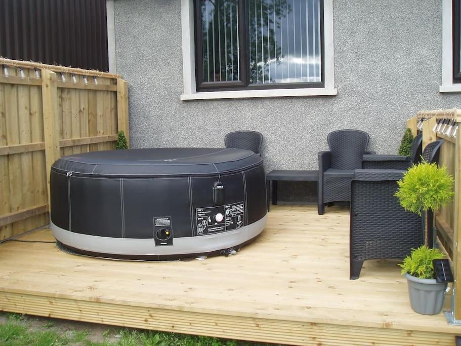 'Little Acre' Perfect For Business Or Pleasure Portadown Exterior foto